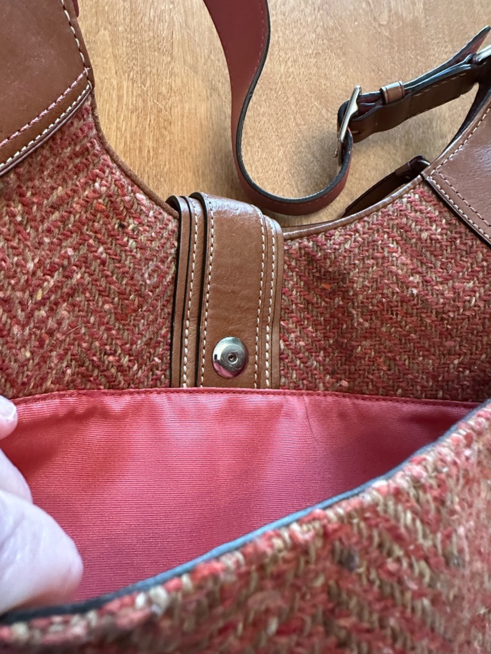 ✨ Vintage Coach Hobo Bag – Classic & Timeless ✨ - Picture 7 of 10